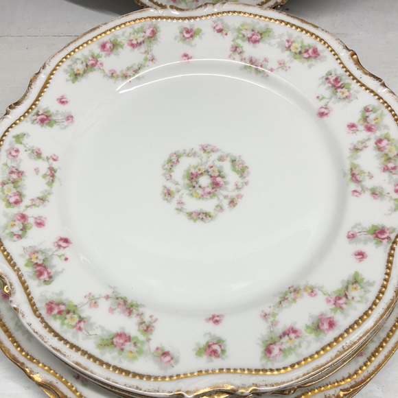 O565 George Borgfeldt 8 pc Set Dinner/Salad Plates Pink/Green with Gold Trim - Picture 2 of 6